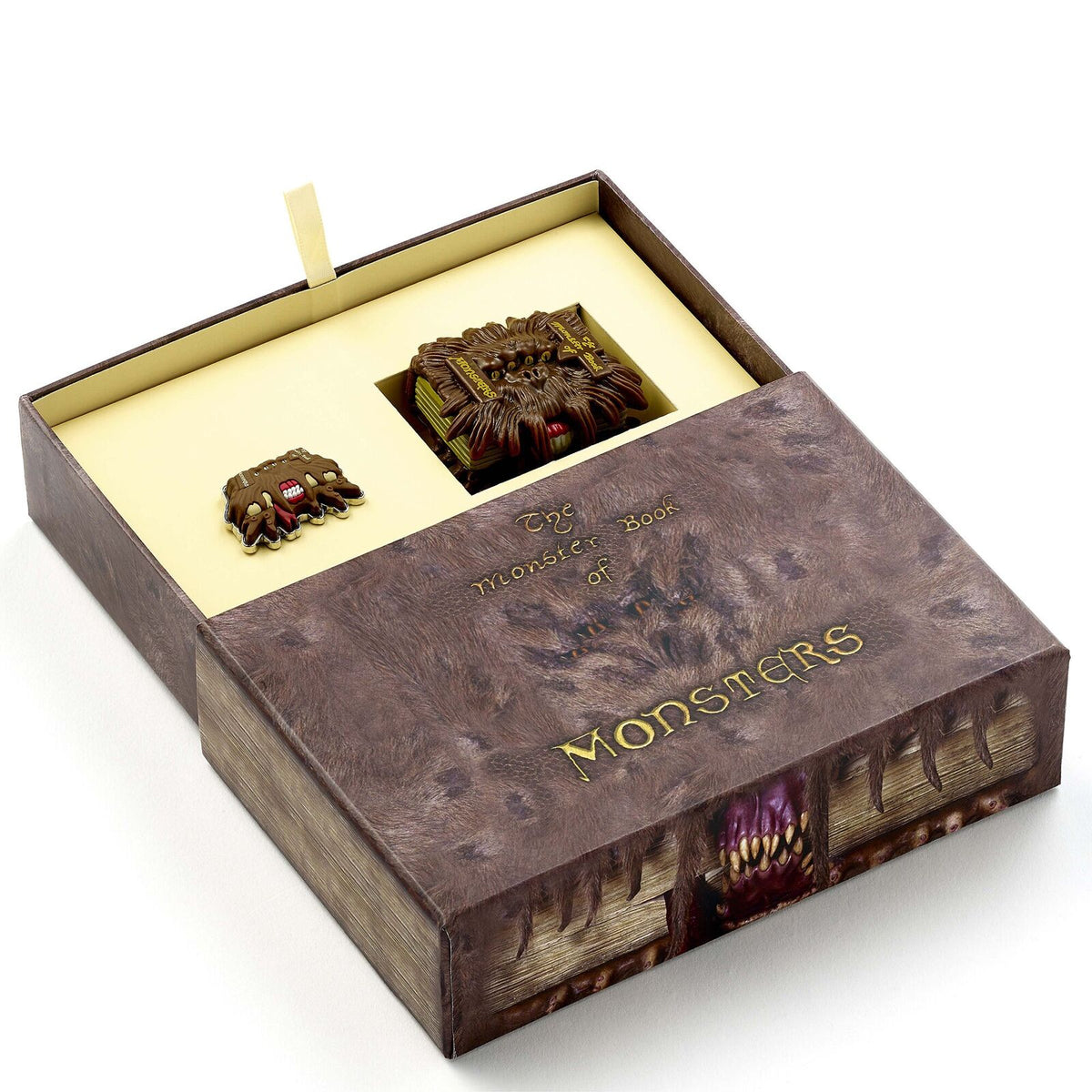 Coffret cadeau Harry Potter Monster Book avec porte-clés Monster Book et badge